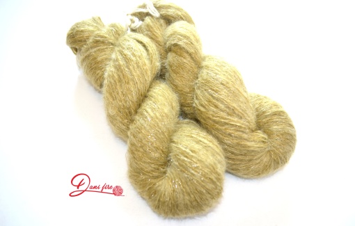 Cod (444) Kid mohair, matase naturala, poliamida, acril si poliester, fir de lucrat cu ace de 3-4 mm, cantitate 510 grame, pret 11.8 lei / 100 grame