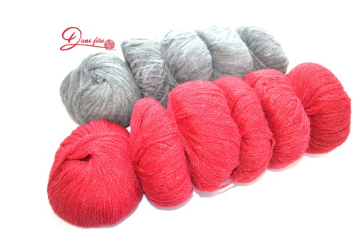 Cod (348) Pachet promo soft alpaca, merino si poliamida, fir de lucrat cu ace de 3.5-4 mm, cantitate 482 grame, pret 8.5 lei / 100 grame (redus de la 10.8 lei / 100 grame)