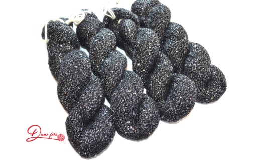 Cod (443) Kid mohair, lurex si paiete, fir de lucrat cu ace de 2.5-3 mm, cantitate 696 grame, pret 9.8 lei / 100 grame
