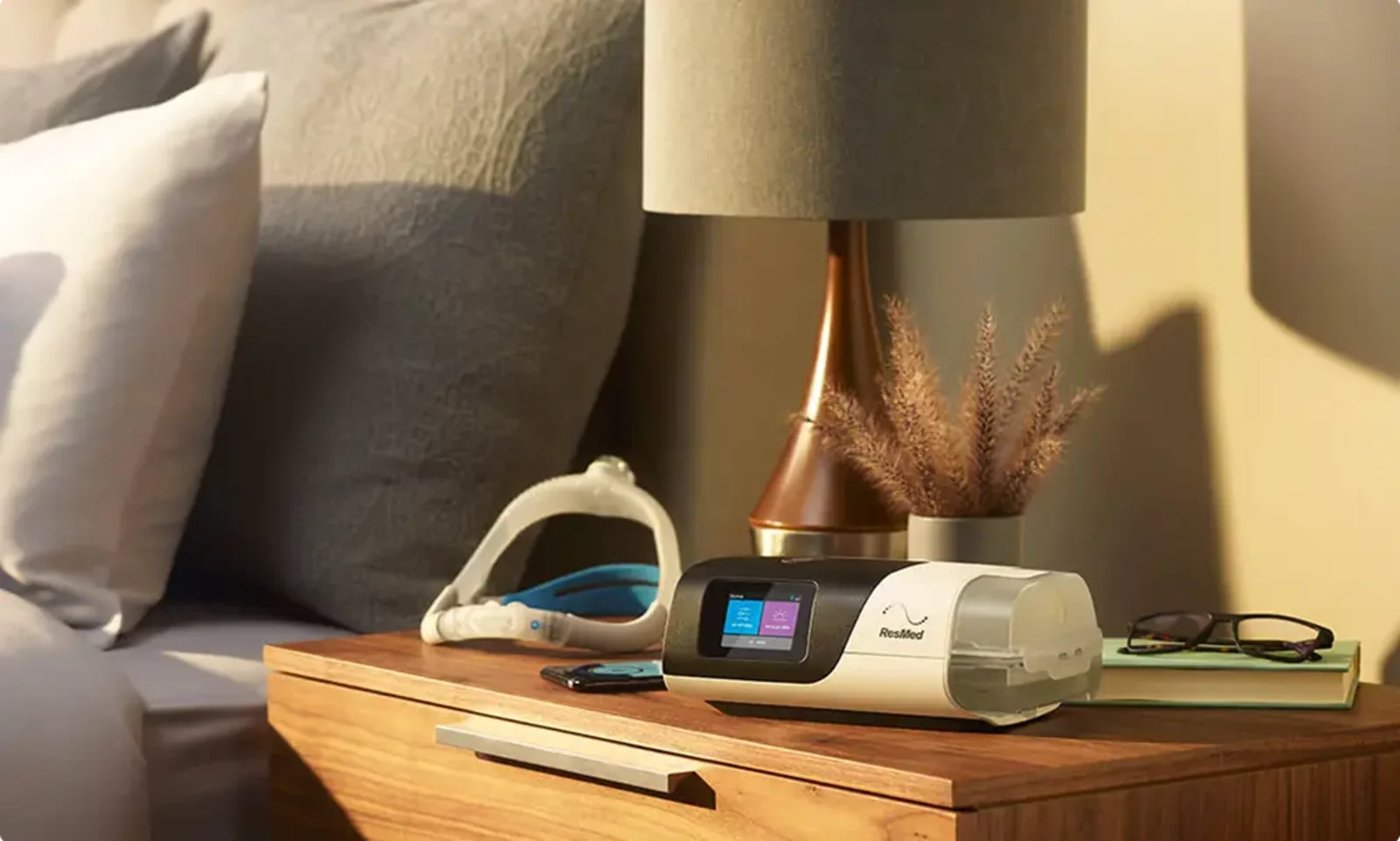 gura uscata la CPAP - aparat cu umidificator langa pat