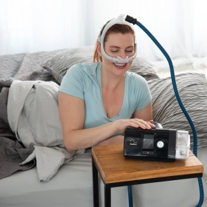 Pachet AutoCPAP ResMed AirSense 10 AutoSet + AirFit N30i + Umidificator + Furtun Incalzit - Img 2