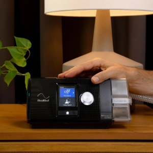 Pachet AutoCPAP ResMed AirSense 10 AutoSet + AirFit P30i + Umidificator + Furtun Incalzit - Img 4