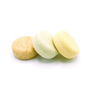 Sampon Solid Natural pentru Par Gras – Purificator, Hidratant, Regenerator si Eco-Friendly, cu Argila Alba, Extract din Radacina de Morcov, Ulei din Seminte de Morcov, Ulei esential de Grapefruit, Aw Artisan, 70 g - Img 4