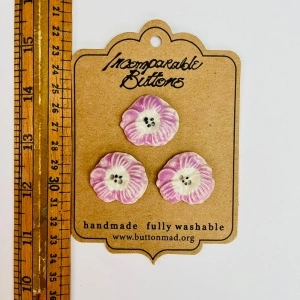 Nasturi Mari Flori de Liliac - Incomparable Buttons
