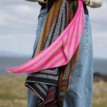 Shetland Shades de Gudrun Johnston - Laine Publishing - Img 3