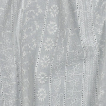 Material Bumbac Brodat Alb