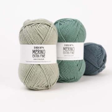 DROPS Merino Extra Fine Uni 01 - Off White - Img 4