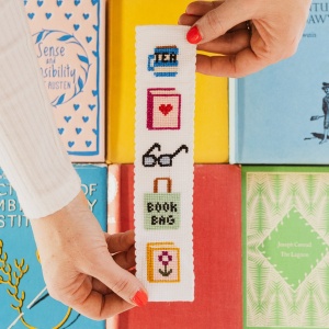 Kit de Broderie in Cruciulite - Semn de Carte Bookish