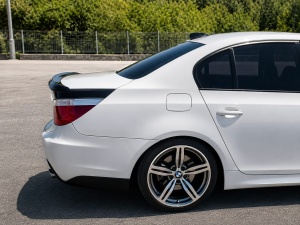 Eleron Portbagaj M-Tehnic compatibil cu BMW E60 seria 5 2003-2010 , negru lucios ATA2854 - Img 3