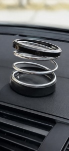 Suport auto universal pentru pahar, model spiralat cromat