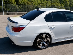 Eleron Portbagaj M-Tehnic compatibil cu BMW E60 seria 5 2003-2010 , negru lucios ATA2854
