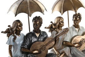 Figurină decorativă cuplu cu chitară sub umbrelă simbol al iubirii și armoniei - Img 2