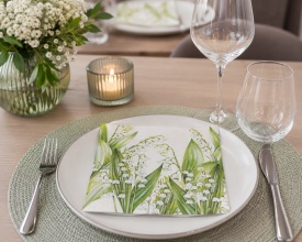 Șervețel decorativ mare de masă Sweet lily