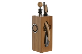Set modern cu accesorii pentru vin