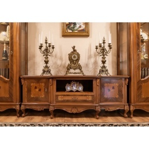 Set de mobila living Imperial Lux model Contessa cu intarsie, 2 vitrine si comoda TV - Img 7