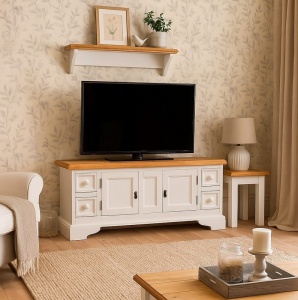Comoda TV Artisan 2 usi si 4 sertare, alb + natur antichizat, lemn masiv tei