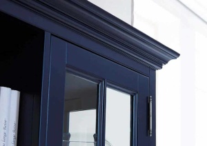 Corp Vitrina Harmony cu 2 usi sticla si 3 sertare mediane 156 x 45 x 155 - Img 2