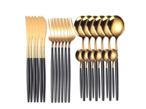 Set tacamuri pentru 6 persoane, 24 piese