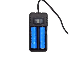 Incarcator cu display cu 2 porturi pentru acumulatori alimentare USB 5V - Img 2