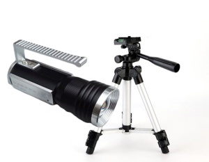 Lanterna tactica pescuit sau vanatoare T6 cu trepied