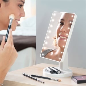 Oglinda cu LED pentru machiaj