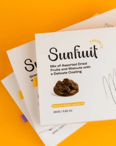 Mix de fructe uscate cu nucă, glazurate, SunFruit Favorite, 250 g