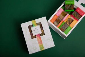 Set cadou cu ceaiuri asortate TEAYAN Bouquets Collection, 18 plicuri