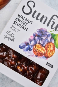 Sujukh dulce cu nucă SunFruit, 500 g