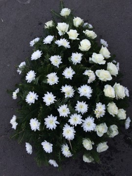 Coroane Funerare Crizantema Alba Cu Diagonala Trandafiri Albi