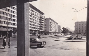 Bucuresti. Constructii noi in piata Palatului R. P. R. (scrisa)