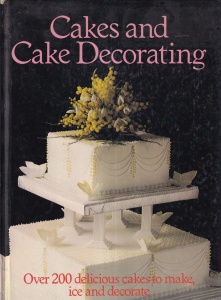 Zoe Leigh - Cakes and Cake Decorating. Over 200 delicious cakes to make, ice and decorate