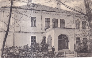 Iasi. Scoala de fete ,,Oltea Doamna" Fosta Institutele Unite (circulata 1931)