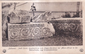 Bukarest. Park Carol, Skulpturen vom Sieges-Denkmal bei Adam-Klissi in der Dobrudscha, sog. Trajansdenkmal (necirculata)