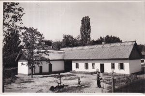 Fundatia Culturala Regala ,,Principele Carol". Muzeul Satului. Casa de mazil din Olanesti (Cetatea Alba) (interbelica, necirculata)