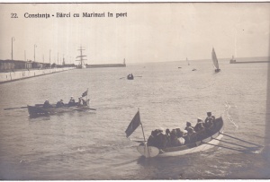 Constanta. Barci cu Marinari in port (necirculata)