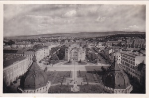 Kolozsvar. Nemzeti Szinhaz, hatterben a roman hatarral (necirculata)