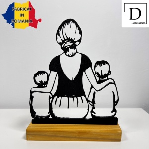 Decoratiune Casa, Mama cu doi copii – DECORADI®, Eco-friendly, Baza din Lemn Natural, Design Abstract, Negru 18cm – Cadou sau Decoratiune de interior ideala pentru mamici, Hol Printat 3D din PLA ECO (plastic biodegradabil) - Img 2