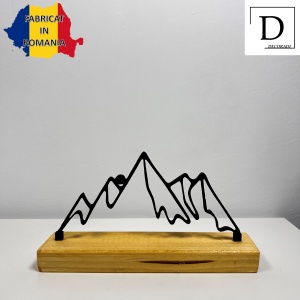 Decoratiune Casa, Munti – DECORADI®, Eco-friendly, Baza din Lemn Natural, Design Abstract, Negru 9cm – Cadou sau Decoratiune de interior ideala pentru iubitorii de drumetii in natura, Printat 3D din PLA (plastic biodegradabil) - Img 2