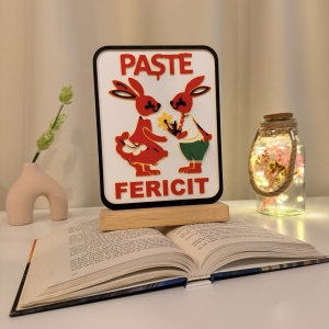 Decoratiune de Paste, Iepurasi, Eco-friendly, Baza din Lemn Natural, Multicolor, 20 cm, Handmade, Decor Interior Birou, Sufragerie, Cadou Paste, Printat 3D din PLA Eco (plastic biodegradabil), DECORADI®