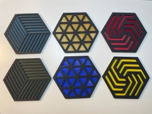 Set 6 suporturi / coastere pahare, dimensiune 9 X 10 cm, negru / multicolor, cutie inclusa, imprimate 3D, model 3004