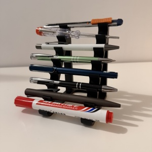 Suport pentru 8 pixuri, Negru, imprimat 3D din PLA (Bioplastic) - Img 1