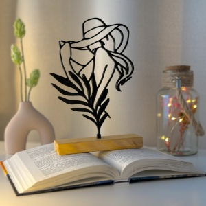 Decoratiune Casa, Eleganta Feminina – DECORADI®, Eco-friendly, Baza din Lemn Natural, Design Abstract, Negru 21cm – Cadou sau Decoratiune de interior cu design modern, Printat 3D din PLA Eco (plastic biodegradabil)