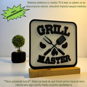 Decoratiune Casa, Grill Master – DECORADI®, Eco-friendly, Baza din Lemn Natural, Design Modern, alb / negru 17cm – Cadou sau Decoratiune de interior ideala pentru iubitorii de gratare, Printat 3D din PLA (plastic biodegradabil) - Img 3