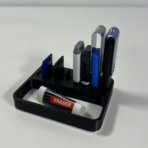 Organizator 4 Memorii USB, 4 Carduri SD, 3 Carduri MicroSD + Minitavita, Multifunctional, Alb/Negru, 9 X 7 cm, imprimat 3D din PLA (Bioplastic)