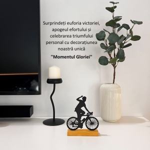 Decoratiune Casa, Biciclist – DECORADI®, Eco-friendly, Baza din Lemn Natural, Design Modern, Negru 18cm – Cadou sau Decoratiune de interior ideala pentru ciclisti, Printat 3D din PLA Eco(plastic biodegradabil) - Img 4