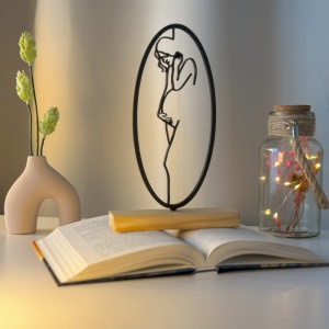 Decoratiune Casa, Femeie insarcinata – DECORADI®, Eco-friendly, Baza din Lemn Natural, Design Abstract, Negru 22cm – Cadou sau Decoratiune de interior ideala pentru mamici, Printat 3D din PLA Eco (plastic biodegradabil)