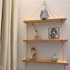Decoratiune religioasa Fecioara Maria cu Pruncul – DECORADI®, Eco-friendly, Baza din Lemn Natural, Design Modern, Alb / Negru 17 cm – Cadou sau Decoratiune de interior spirituala si minimalista, Printat 3D din PLA Eco (plastic biodegradabil) - Img 5