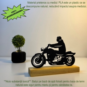 Decoratiune Casa, Motociclist – DECORADI®, Eco-friendly, Baza din Lemn Natural, Design Modern, Negru 12cm – Cadou sau Decoratiune de interior ideala pentru iubitorii de Moto, Printat 3D din PLA ECO(plastic biodegradabil) - Img 3