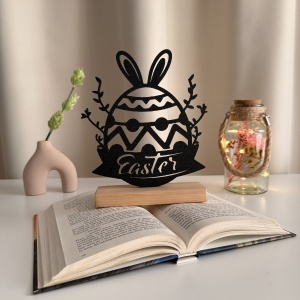 Decoratiune Ou de Paste, Eco-friendly, Baza din Lemn Natural, Negru, 19 cm, Handmade, Decor Interior Birou, Sufragerie, Cadou Paste, Printat 3D din PLA Eco (plastic biodegradabil), DECORADI®