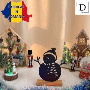 Decorațiune Crăciun, Om de Zăpadă – Eco-friendly, Baza din Lemn Natural, Negru 21cm, Handmade, Decor Interior Birou, Sufragerie, Cadou Crăciun, Printat 3D din PLA Eco (plastic biodegradabil), DECORADI® - Img 3